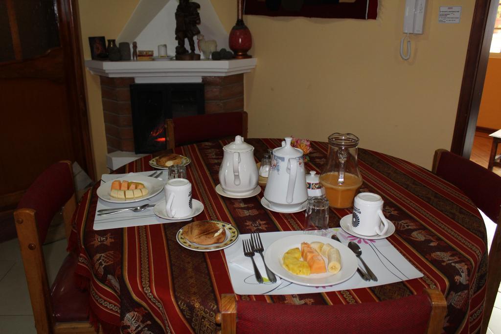 Casa De Luis Bed & Breakfast Otavalo Bagian luar foto