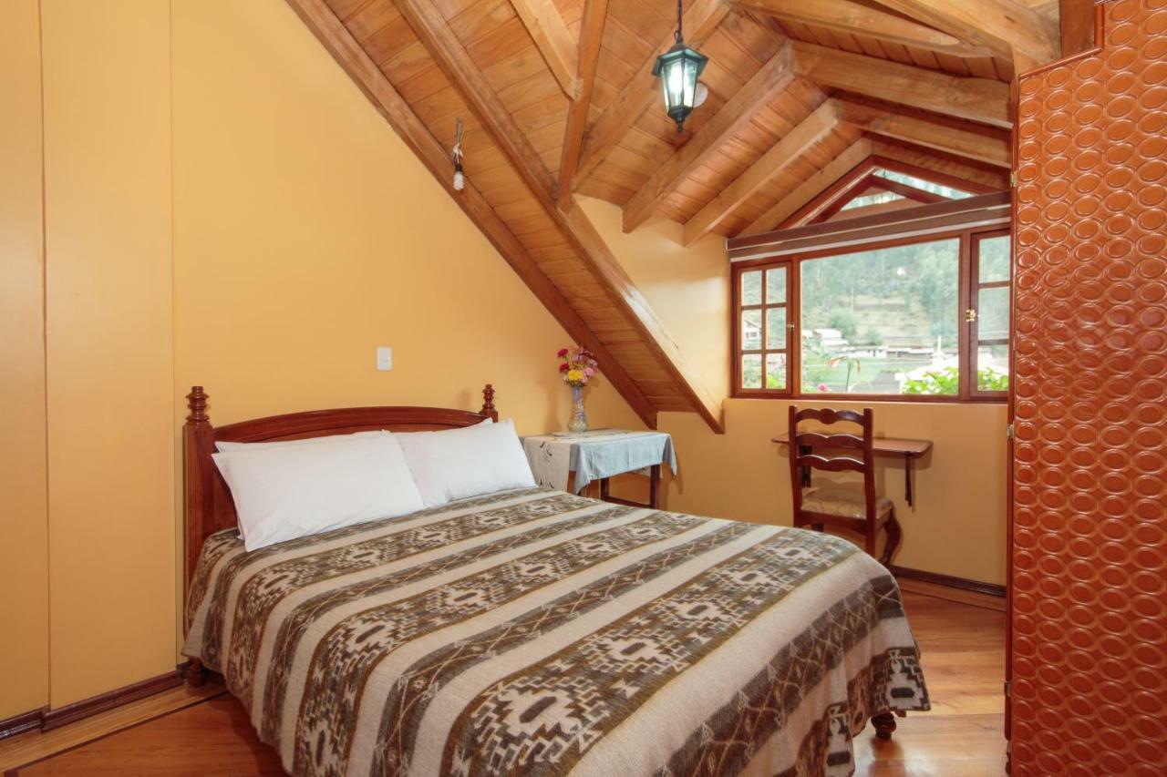 Casa De Luis Bed & Breakfast Otavalo Bagian luar foto